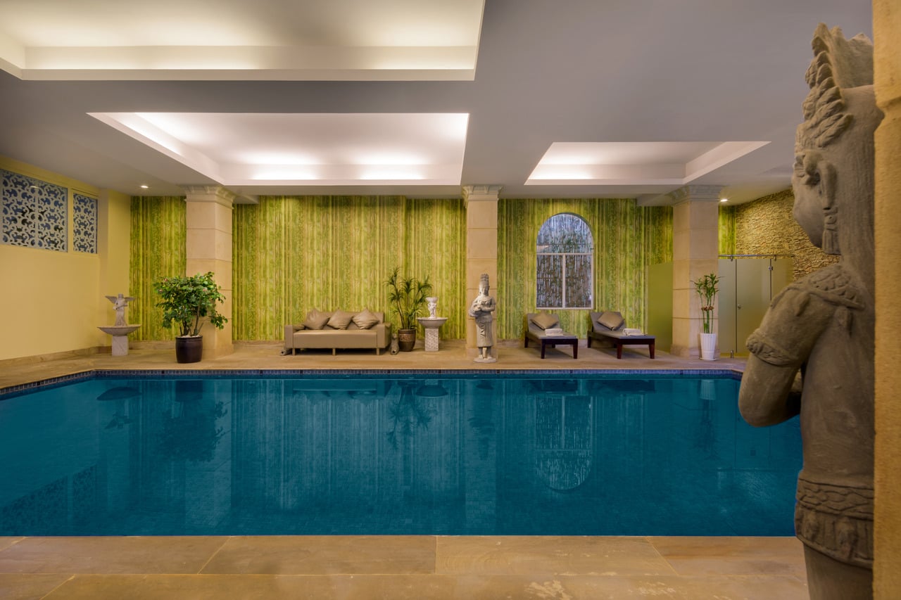 Palace_Gate_Hotel_Residence Pool